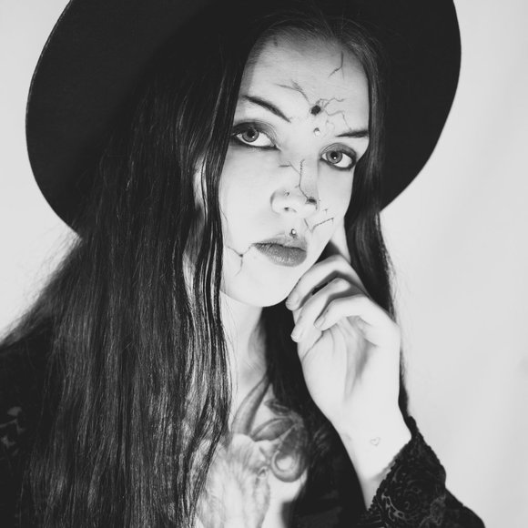 INC Button Up - Picture 4 of 10